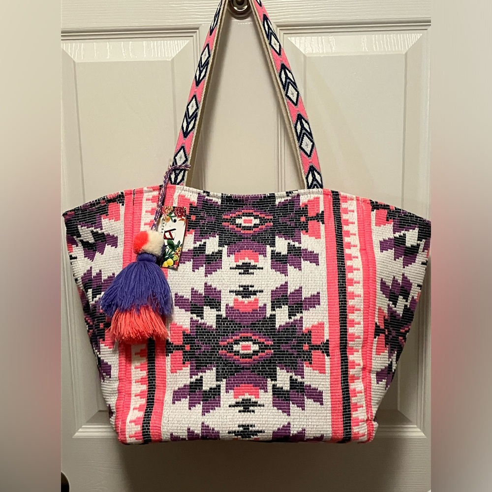🌸Express Edit Embroidered Tote